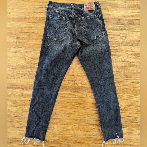 Levi's Wedgie Skinny Grey Denim 27 - Picture 4 of 6